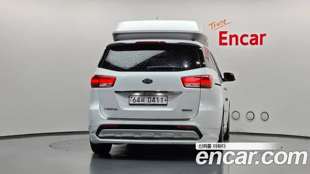 Kia Carnival 2016 thumb 4