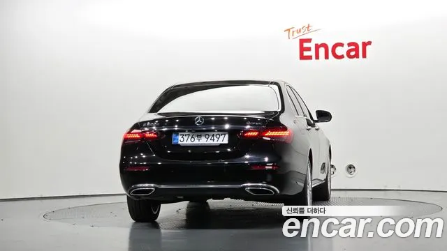 Mercedes-Benz E-Класс 2021 thumb 3