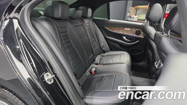Mercedes-Benz E-Класс 2021 thumb 11