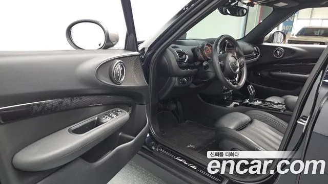 MINI Clubman 2020 thumb 10
