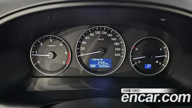 Hyundai Starex 2017 thumb 8