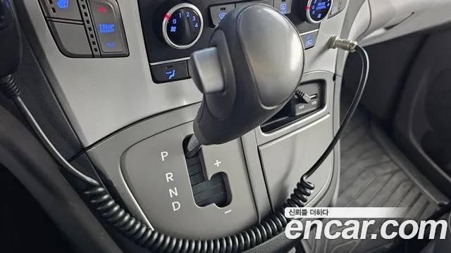 Hyundai Starex 2017 thumb 9