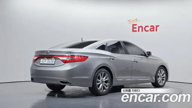 Hyundai Grandeur 2011 thumb 2