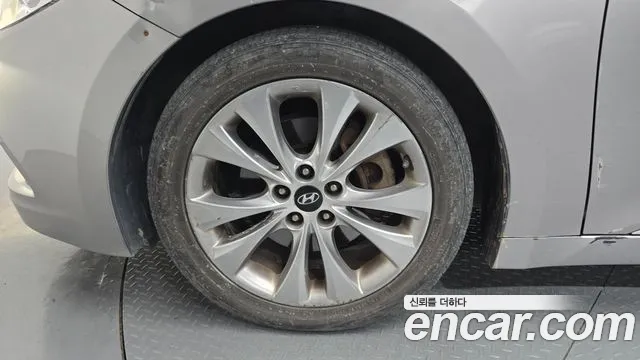Hyundai Grandeur 2011 thumb 5