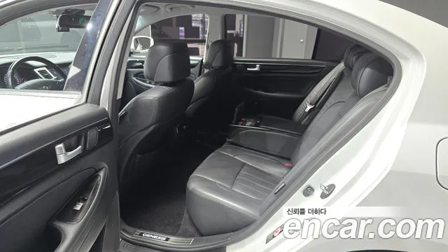 Hyundai Genesis 2012 thumb 12