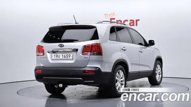Kia Sorento 2010 thumb 2