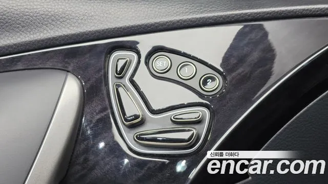 Hyundai Grandeur 2014 thumb 11