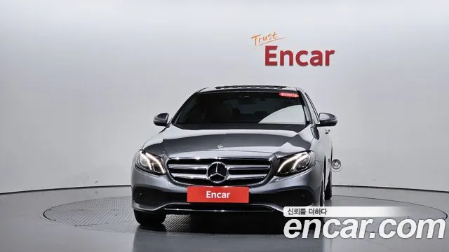 Mercedes-Benz E-Класс 2018 thumb 2