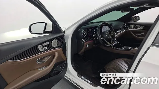 Mercedes-Benz E-Класс 2021 thumb 10