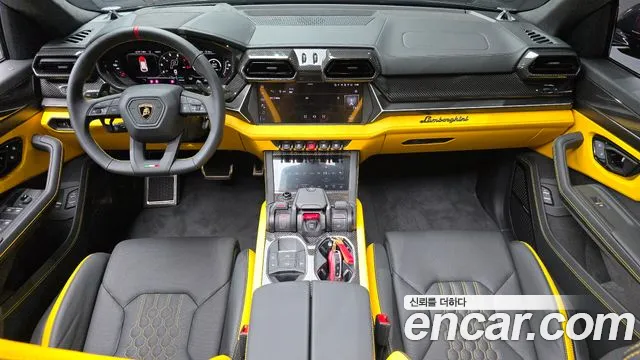 Lamborghini Urus 2026 thumb 7