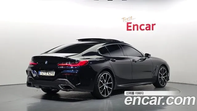 BMW 8-Series 2021 thumb 2