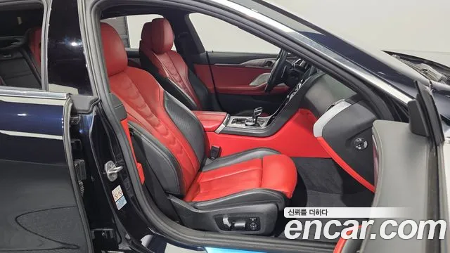 BMW 8-Series 2021 thumb 12