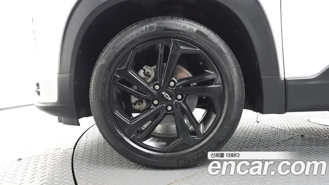 ChevroletGMDaewoo TrailBlazer 2021 thumb 5