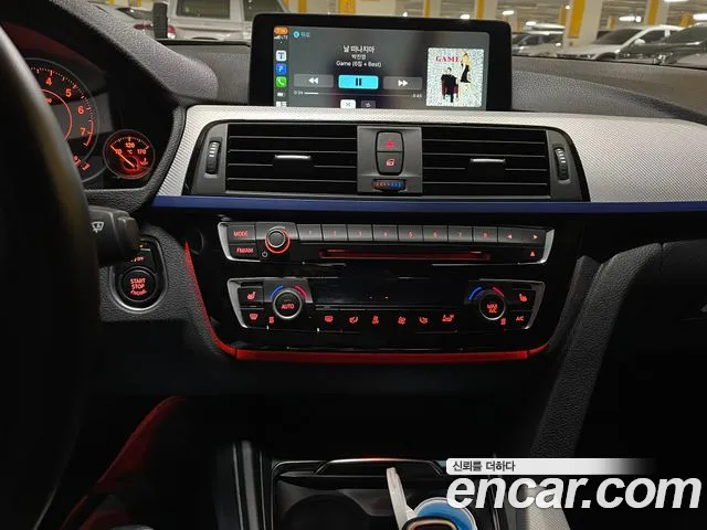 BMW 3-Series 2016 thumb 8