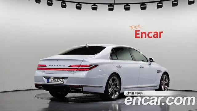 Genesis G90 2019 thumb 2