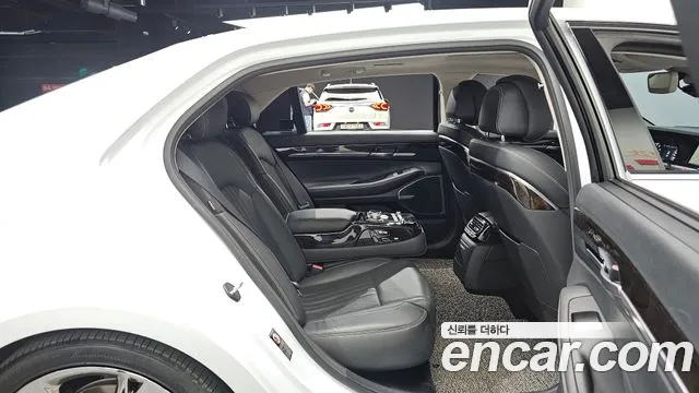Genesis G90 2019 thumb 11