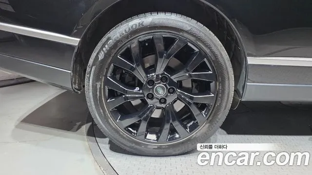 Land Rover Range Rover 2018 thumb 5
