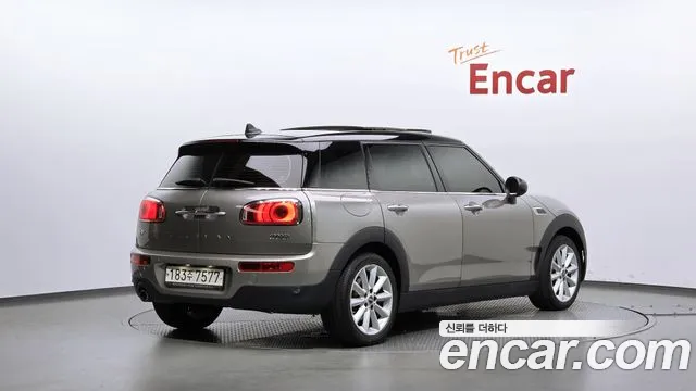 MINI Clubman 2017 thumb 2