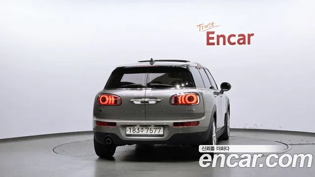 MINI Clubman 2017 thumb 4