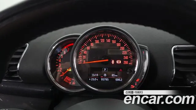 MINI Clubman 2017 thumb 8