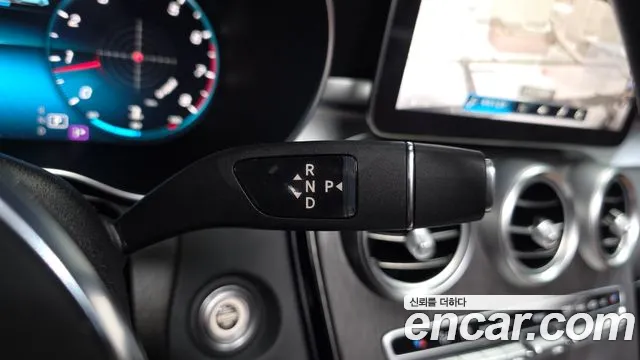 Mercedes-Benz GLC 2023 thumb 8