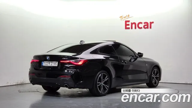 BMW 4-Series 2021 thumb 2