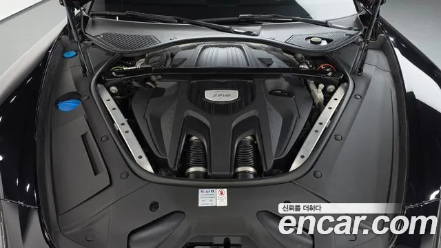Porsche Panamera 2021 thumb 6