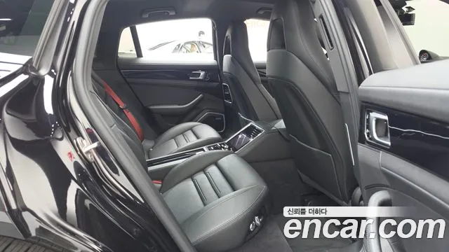 Porsche Panamera 2021 thumb 11