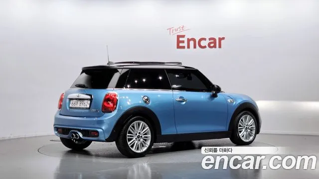 MINI Hatch 2015 thumb 2