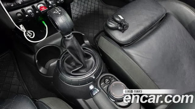 MINI Hatch 2015 thumb 9
