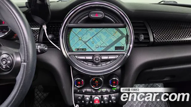 MINI Hatch 2015 thumb 11
