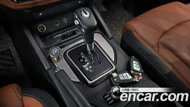 KG_Mobility_Ssangyong Rexton 2019 thumb 9
