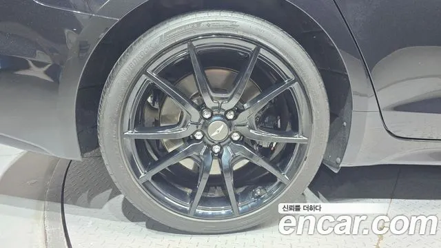 Genesis G70 2020 thumb 5