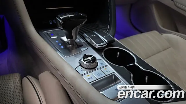 Genesis G70 2020 thumb 9