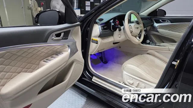 Genesis G70 2020 thumb 10