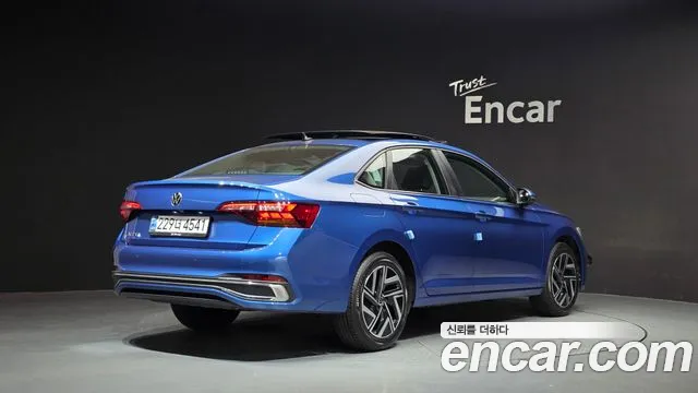 Volkswagen Jetta 2023 thumb 2