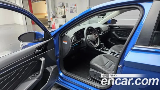 Volkswagen Jetta 2023 thumb 10