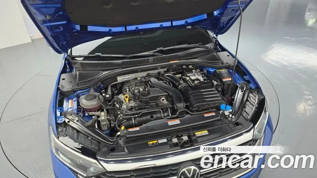 Volkswagen Jetta 2023 thumb 6