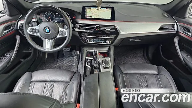 BMW 5-Series 2019 thumb 6