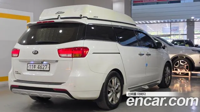 Kia Carnival 2015 thumb 4