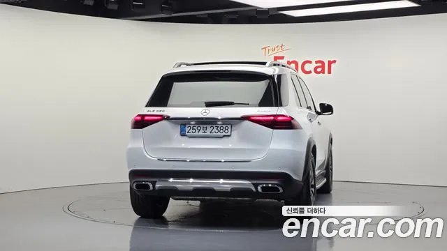 Mercedes-Benz GLE 2026 thumb 4