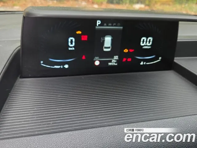 Hyundai Staria 2024 thumb 5