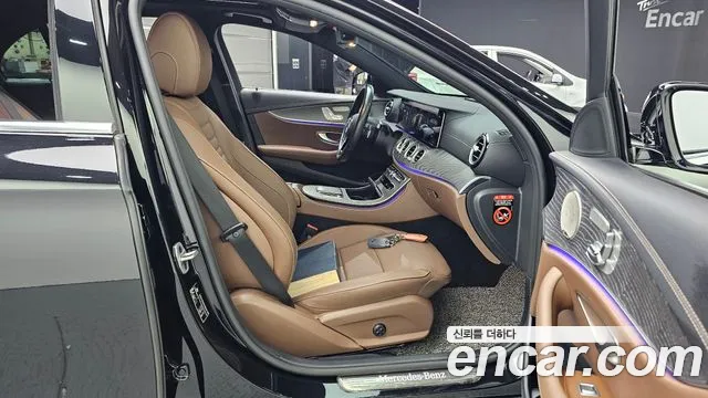 Mercedes-Benz E-Класс 2022 thumb 10