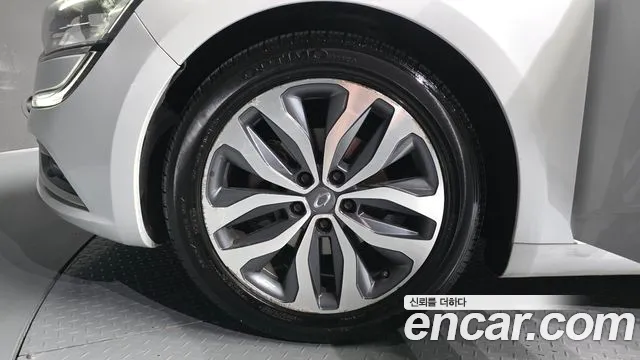 Renault-KoreaSamsung Megane 2016 thumb 4