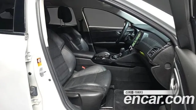 Renault-KoreaSamsung Megane 2016 thumb 10