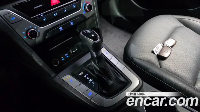 Hyundai Avante 2017 thumb 9