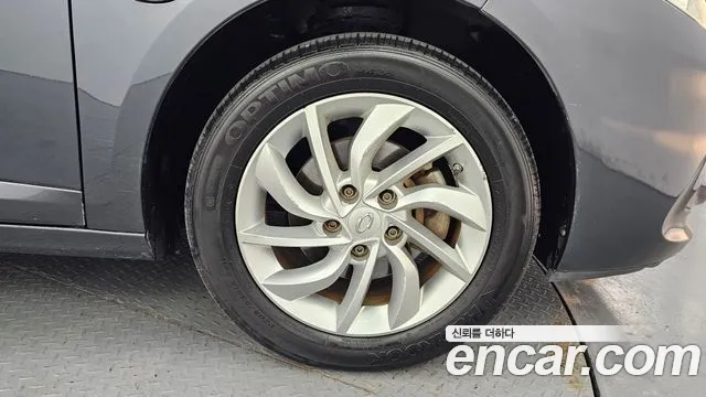 Renault-KoreaSamsung Fluence 2016 thumb 5