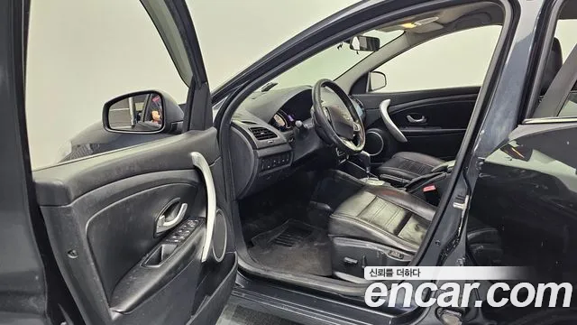 Renault-KoreaSamsung Fluence 2016 thumb 10