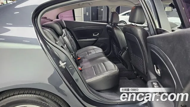 Renault-KoreaSamsung Fluence 2016 thumb 12