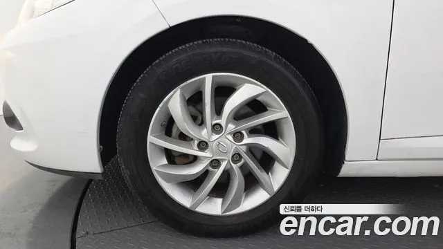Renault-KoreaSamsung Fluence 2016 thumb 5